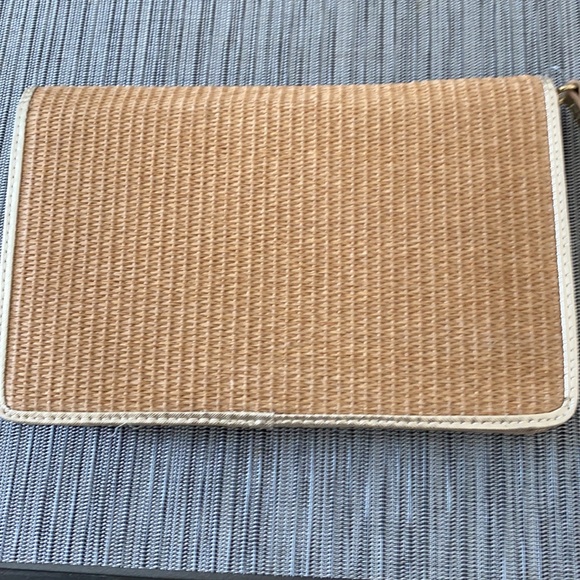 Clutch - Picture 2 of 6